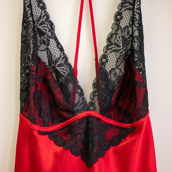 Jezebel Red and Black Lace Silky Slip Nighty Size Large - Picture 6 of 7